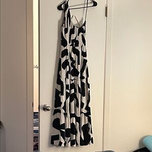 Stylish Black and White Maxi Dress